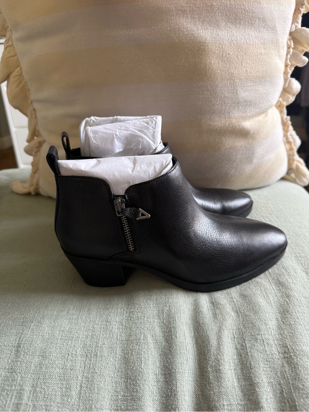 Vionic Cecily Waterproof Pebbled Ankle Boot - Picture 3 of 5